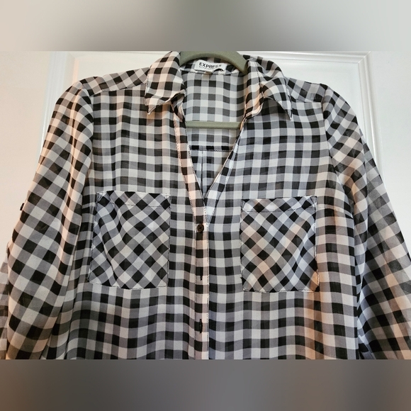 Express Black and White Checkered Blouse, size Small. Never worn! - Picture 2 of 8